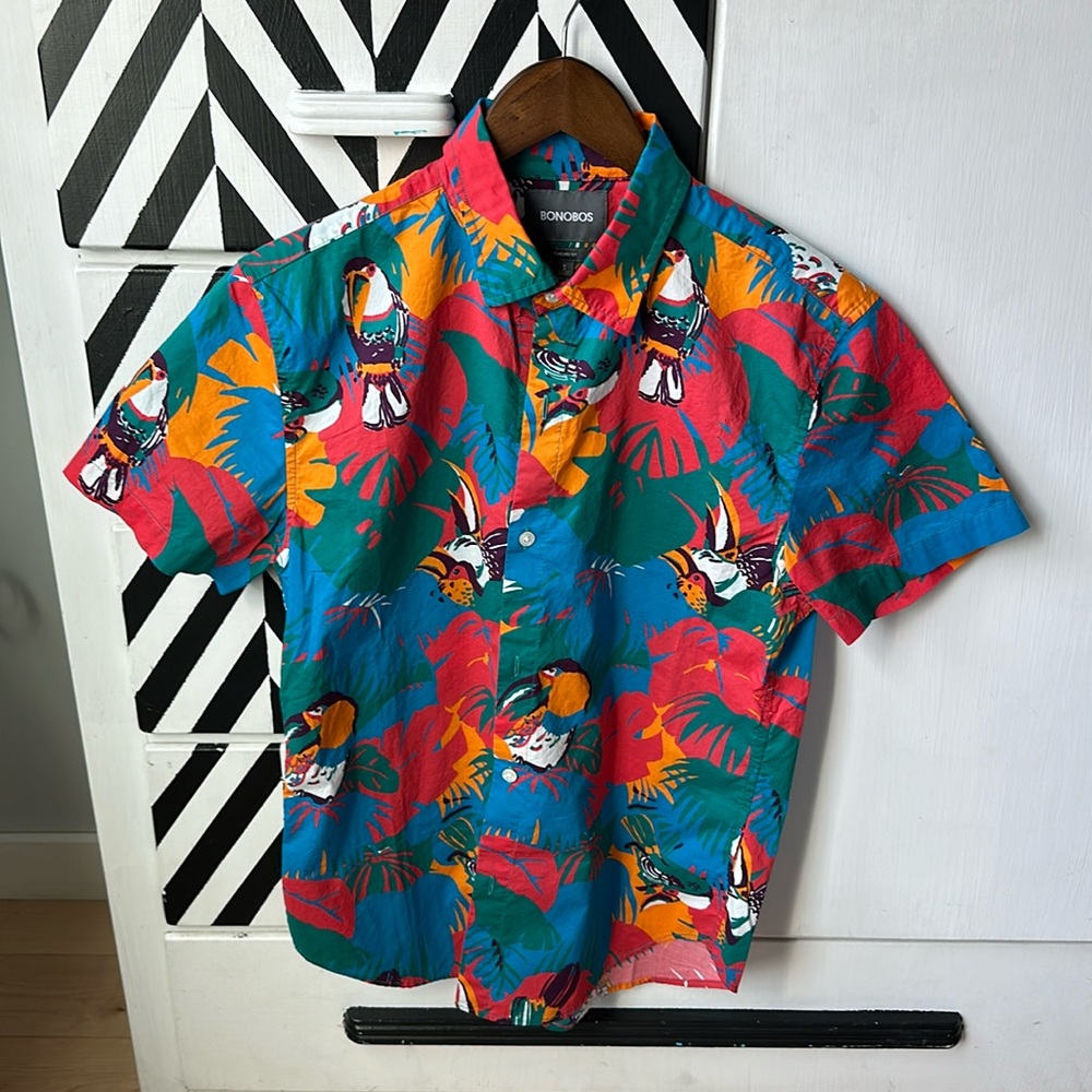 Bonobos short-sleeved tropical pattern shirt, size small, short